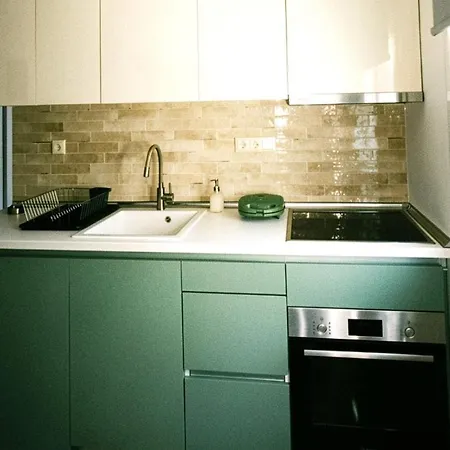 Apartment Side Iv *