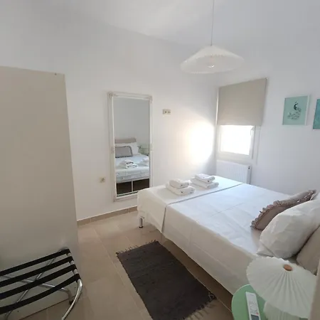 Apartment Side Iv